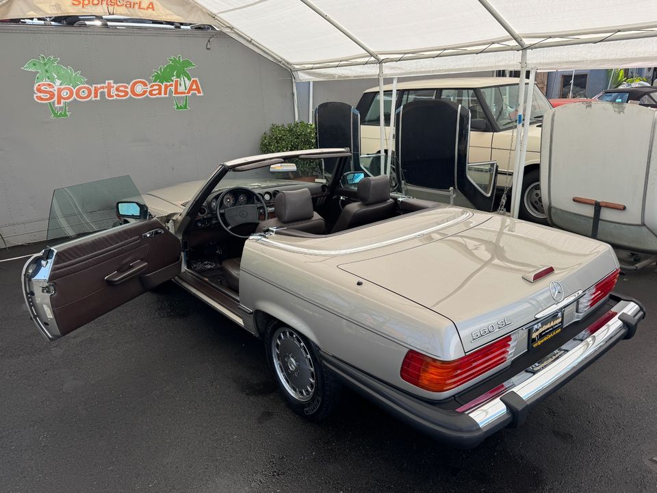 1988 Mercedes-Benz 560-Class