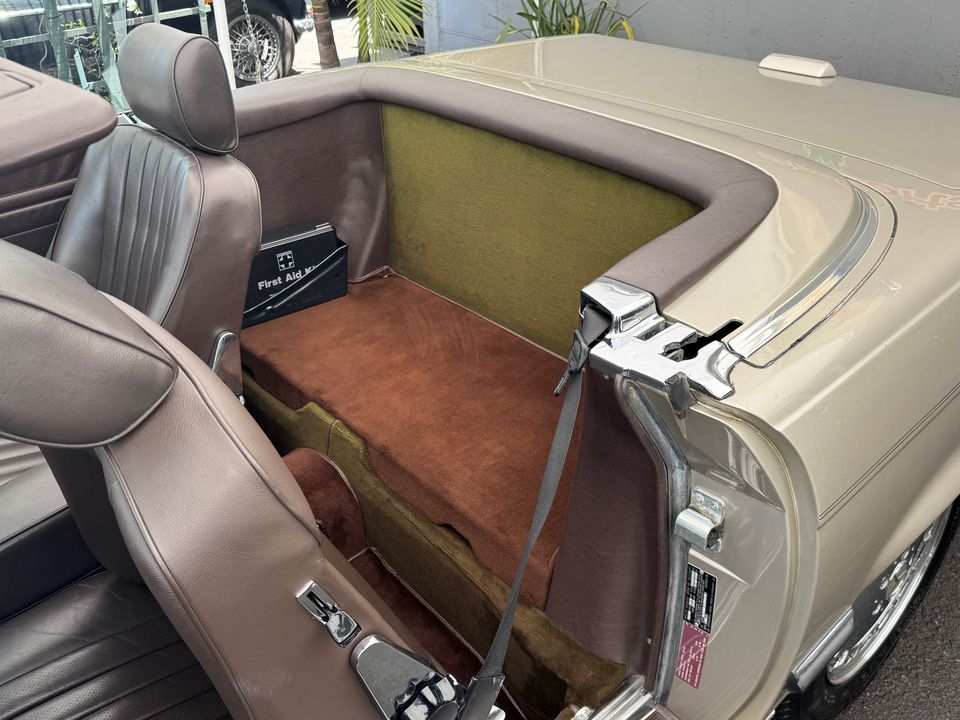 1988 Mercedes-Benz 560-Class