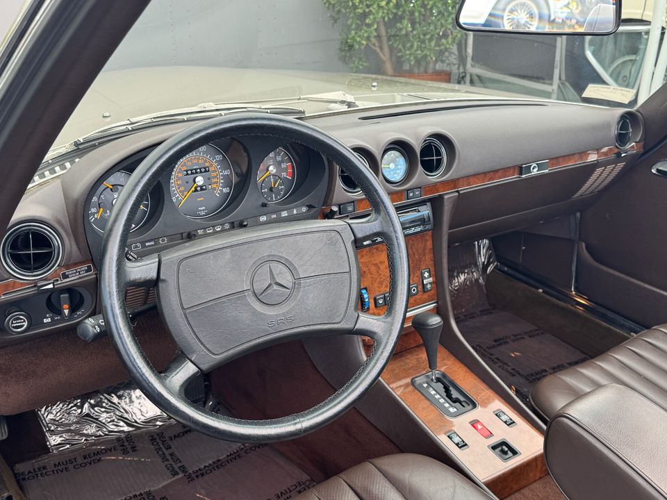 1988 Mercedes-Benz 560-Class