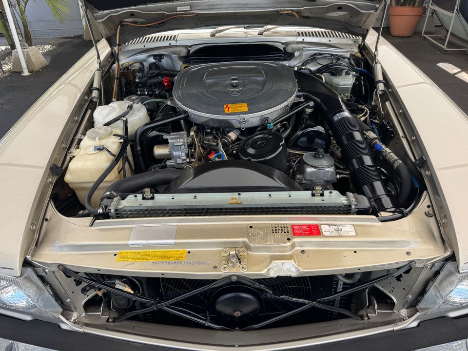 1988 Mercedes-Benz 560-Class