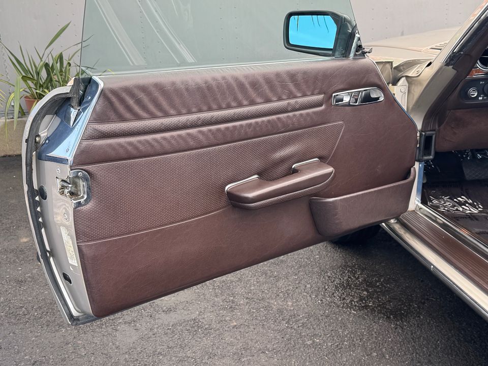 1988 Mercedes-Benz 560-Class