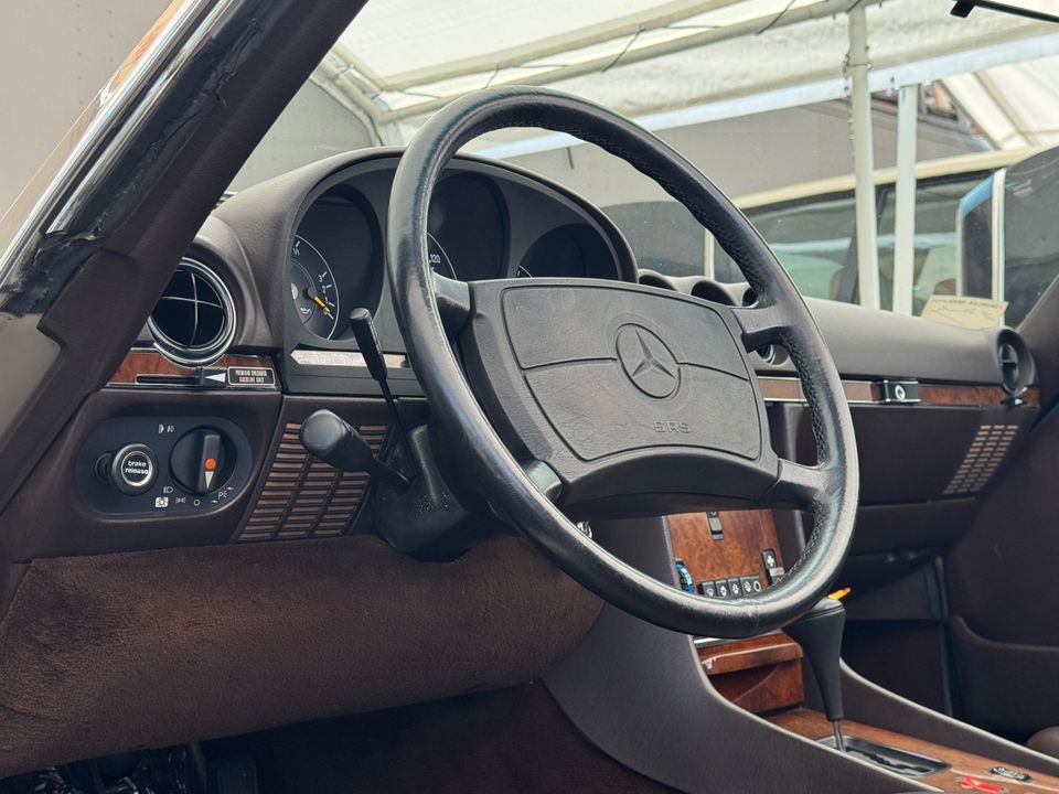 1988 Mercedes-Benz 560-Class