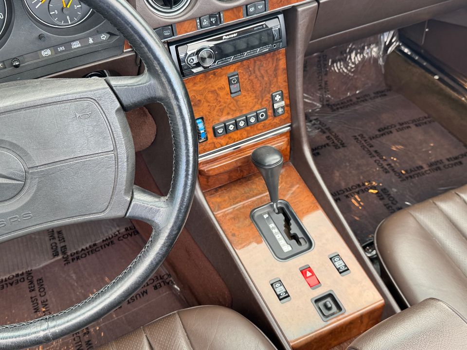 1988 Mercedes-Benz 560-Class