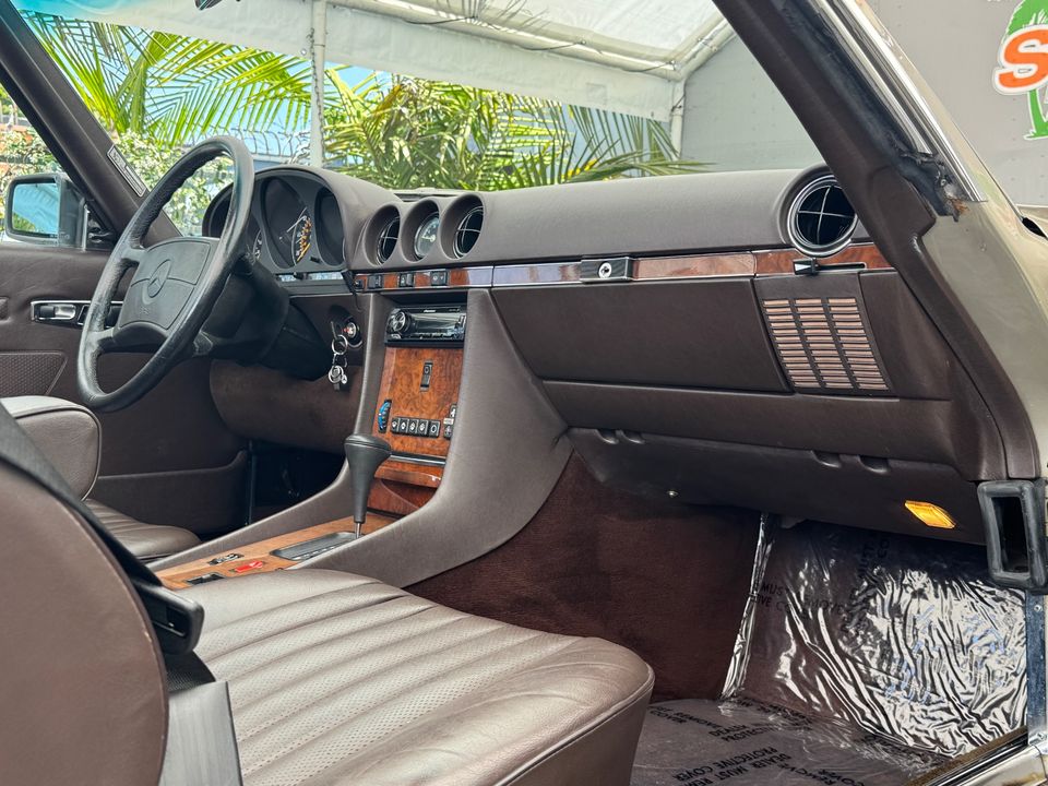 1988 Mercedes-Benz 560-Class