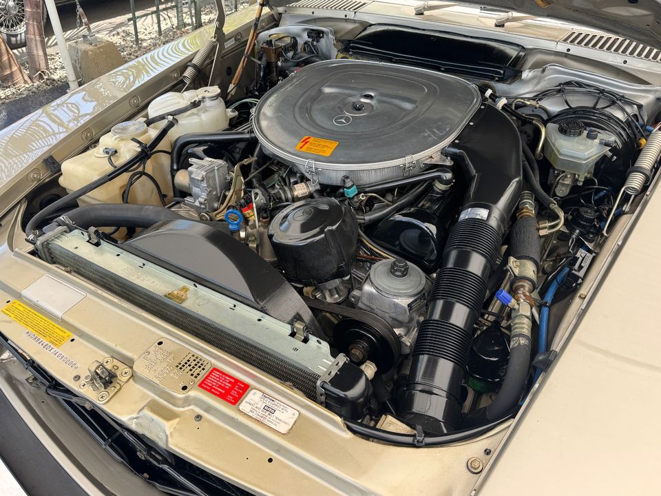 1988 Mercedes-Benz 560-Class