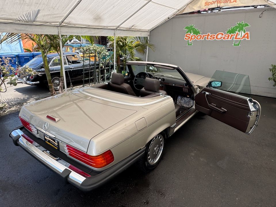 1988 Mercedes-Benz 560-Class