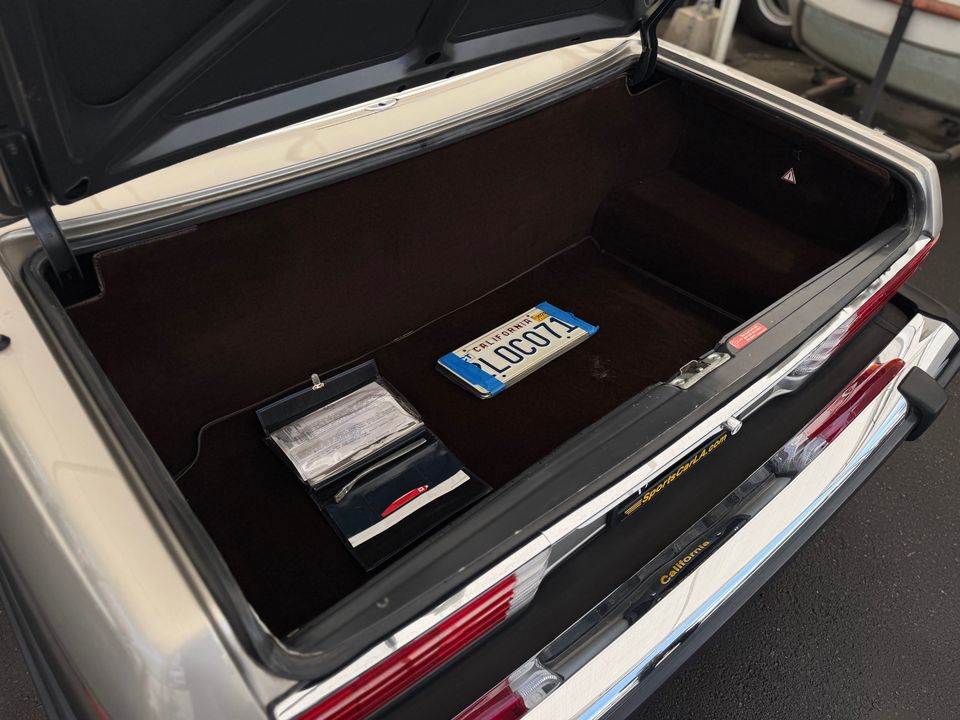 1988 Mercedes-Benz 560-Class