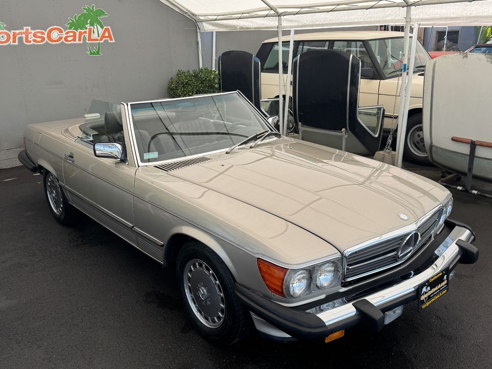 1988 Mercedes-Benz 560-Class