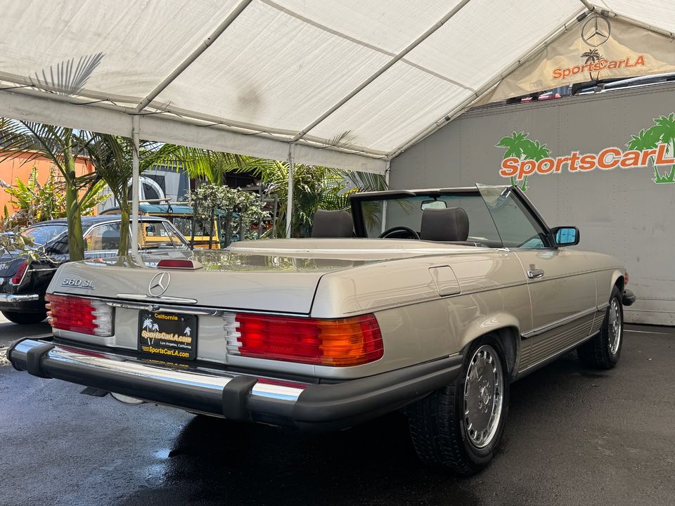 1988 Mercedes-Benz 560-Class