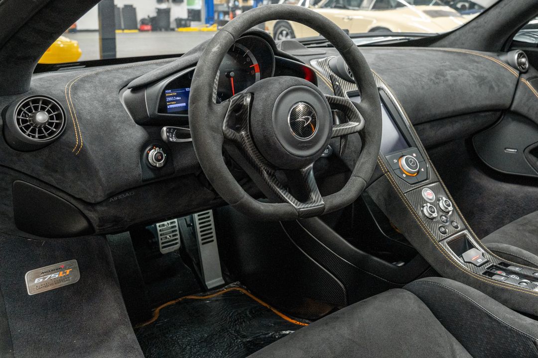 2016 McLaren 675LT