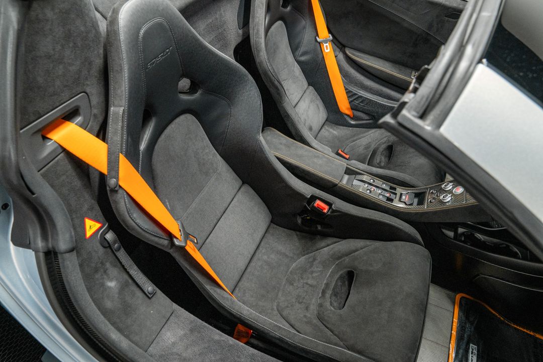2016 McLaren 675LT