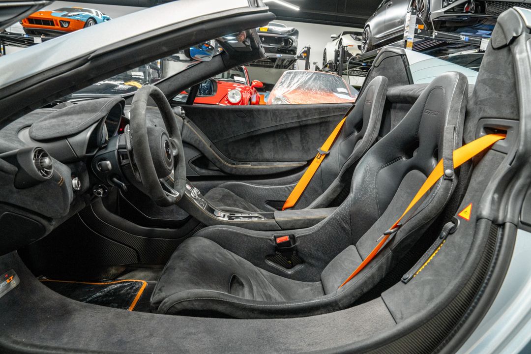 2016 McLaren 675LT
