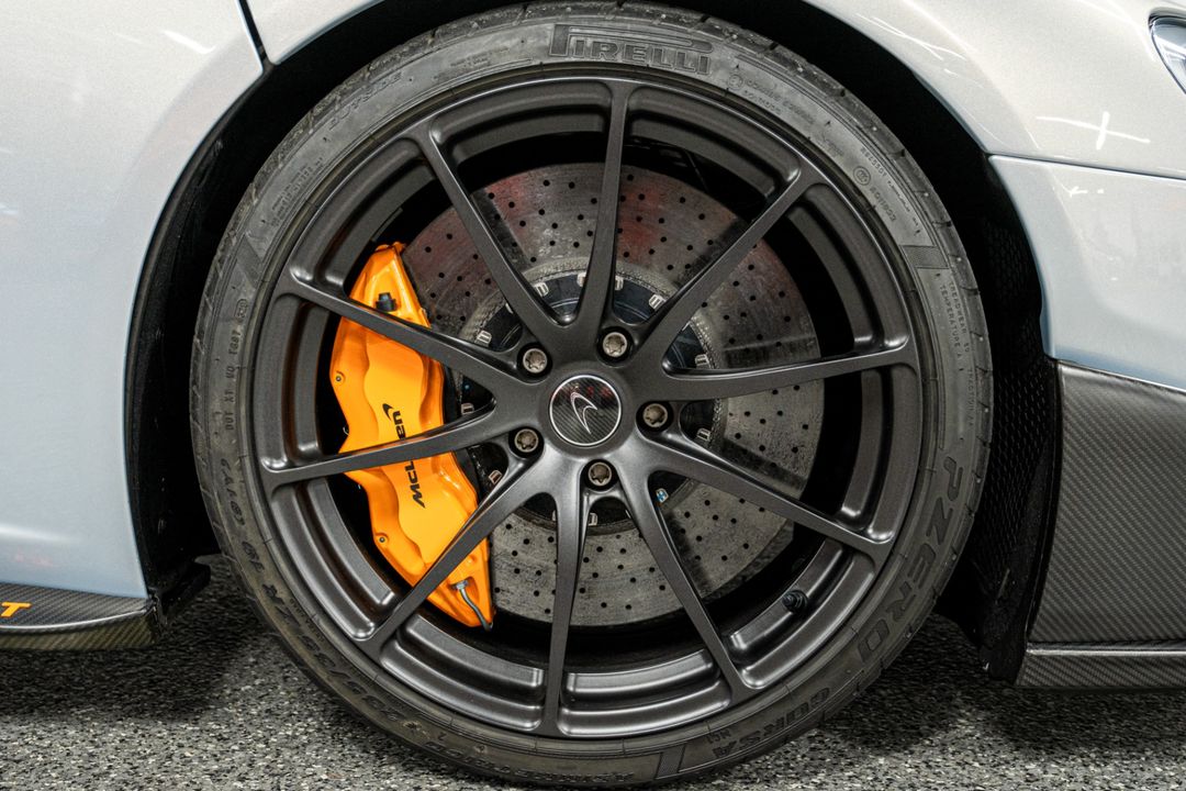2016 McLaren 675LT