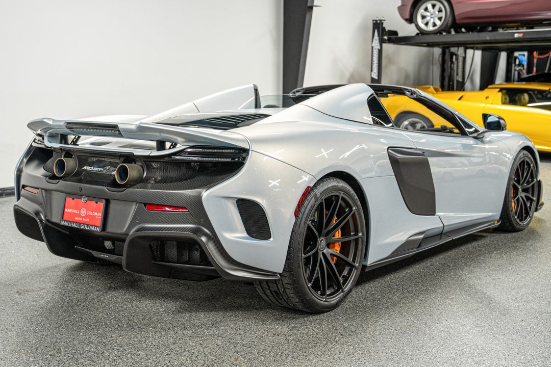 2016 McLaren 675LT
