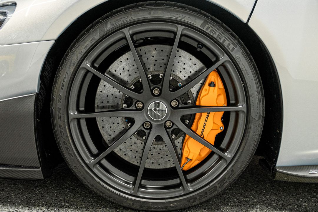 2016 McLaren 675LT