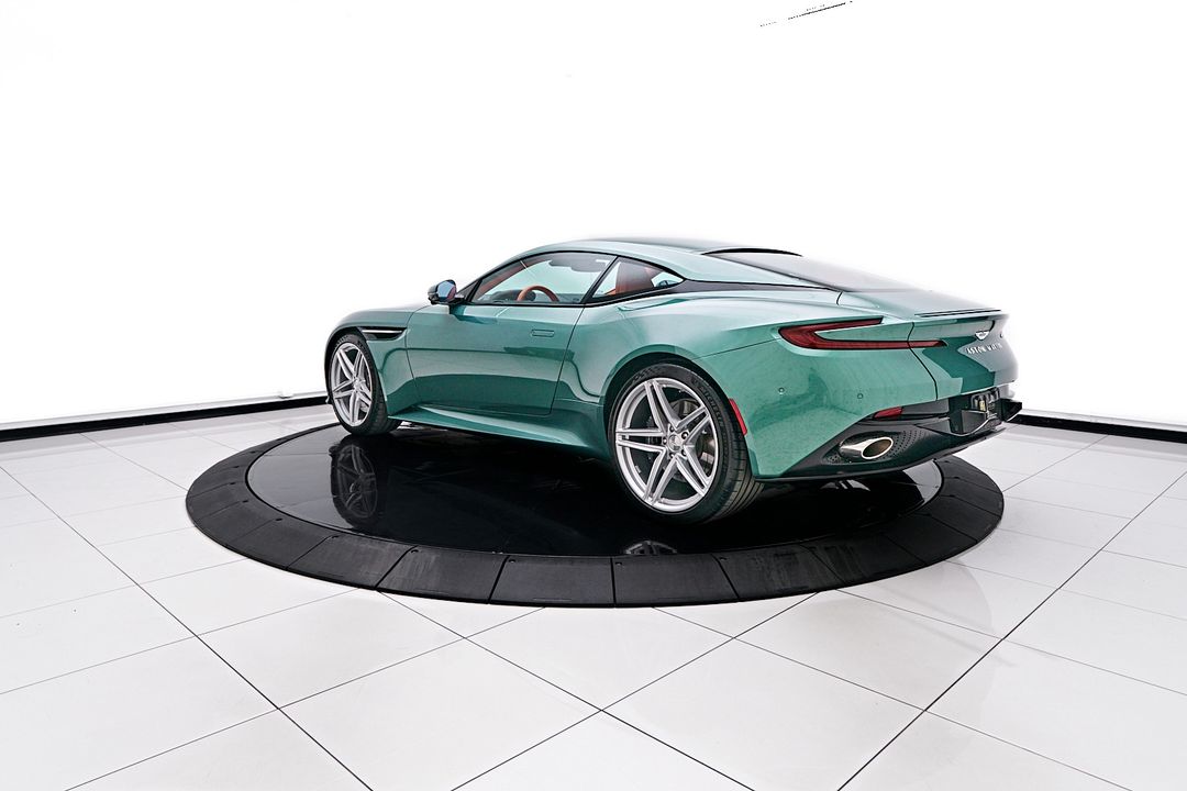 2024 Aston Martin DB12