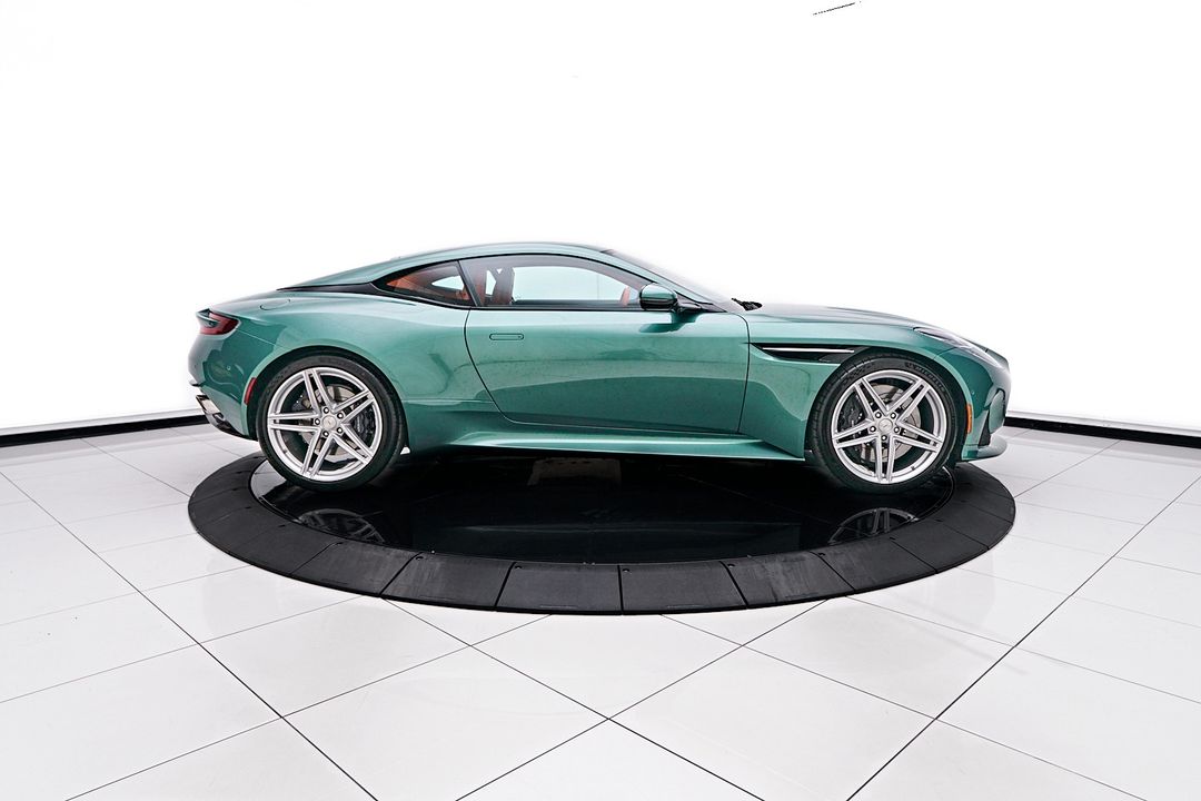 2024 Aston Martin DB12