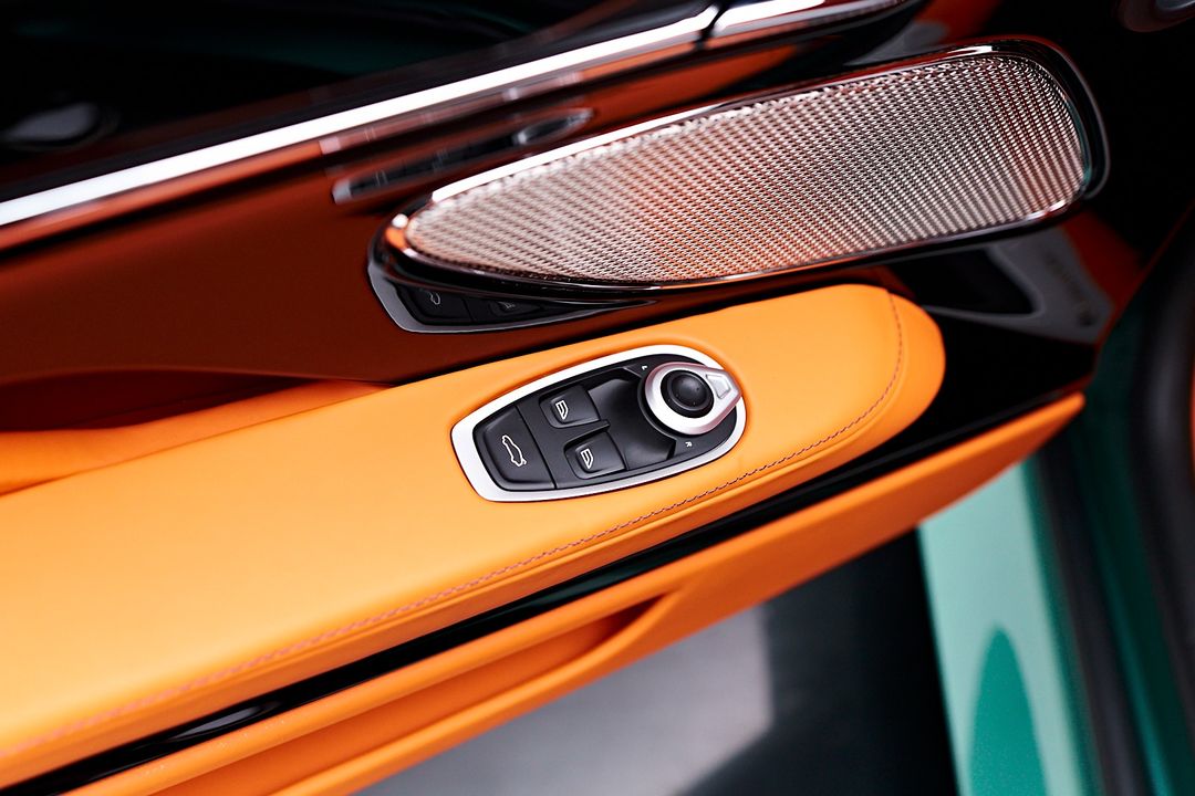 2024 Aston Martin DB12