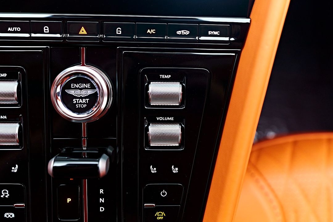 2024 Aston Martin DB12
