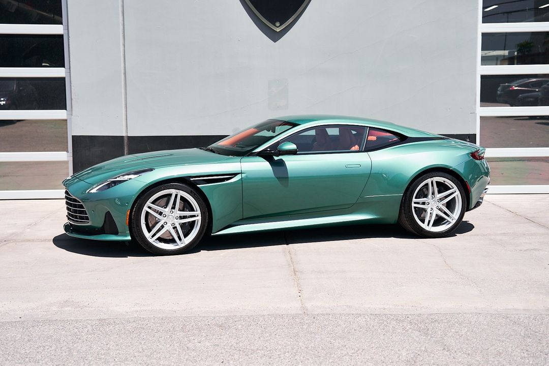 2024 Aston Martin DB12