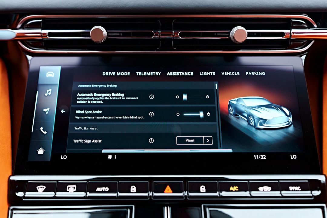 2024 Aston Martin DB12