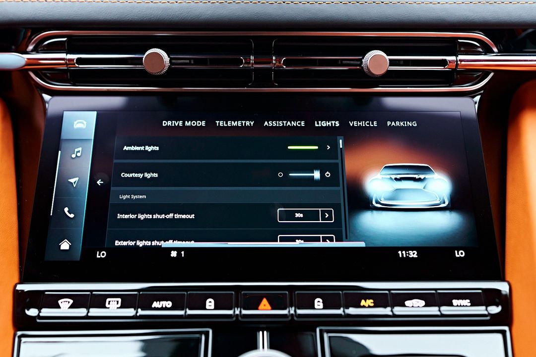 2024 Aston Martin DB12