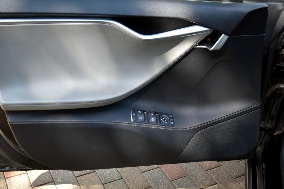 2014 Tesla Model S