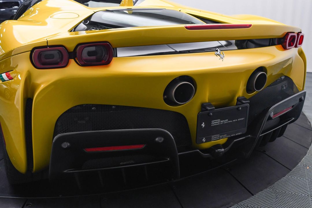 2022 Ferrari SF90 Spider