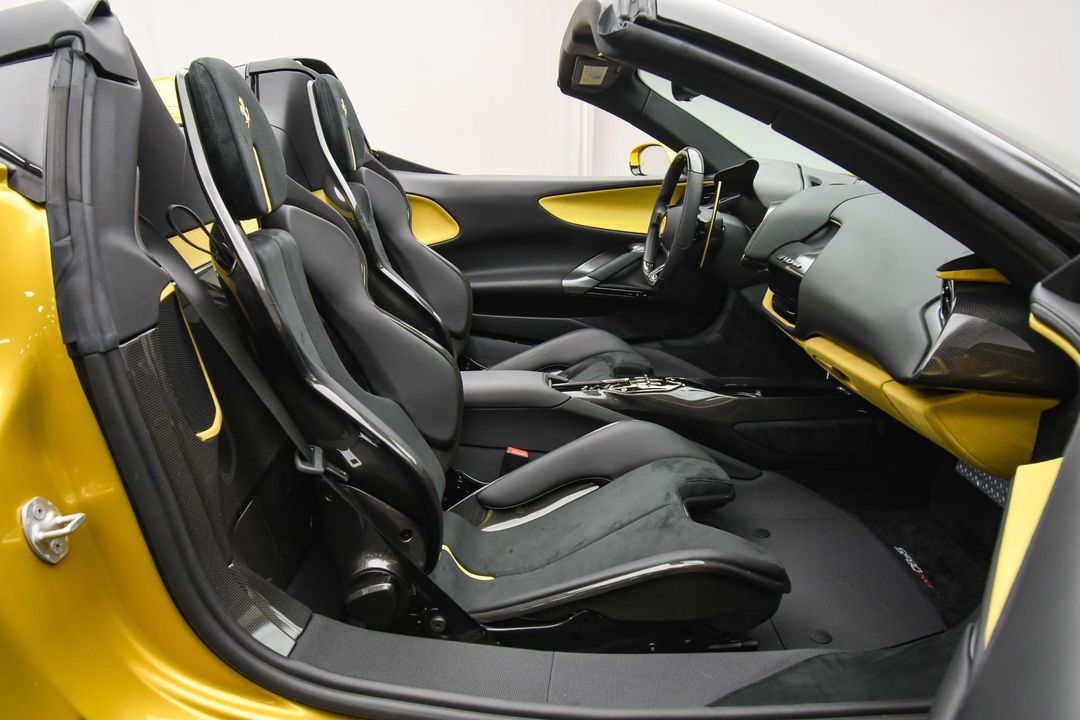 2022 Ferrari SF90 Spider