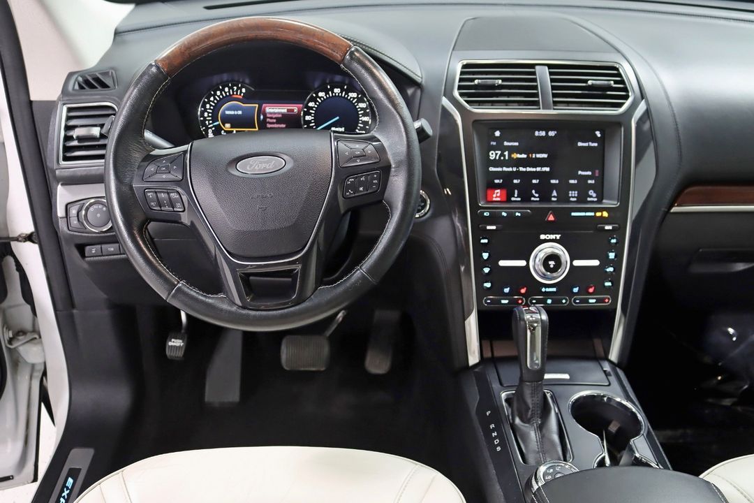 2019 Ford Explorer