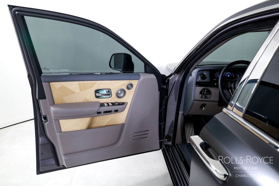 2025 Rolls-Royce Phantom