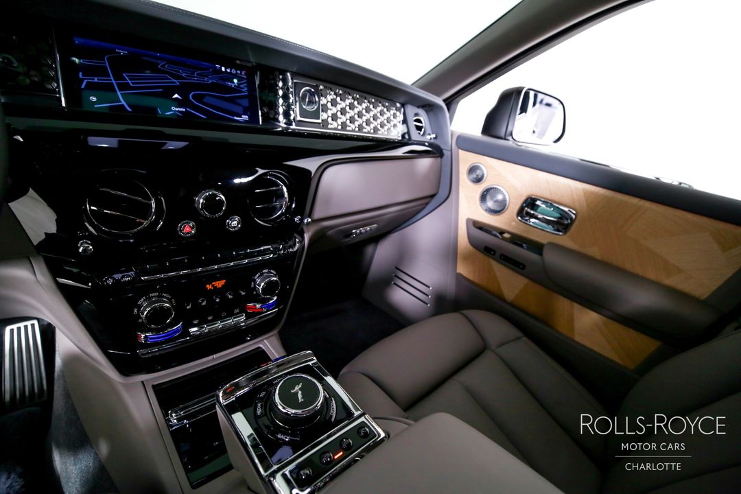2025 Rolls-Royce Phantom