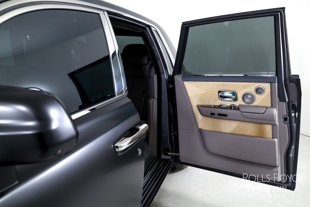 2025 Rolls-Royce Phantom