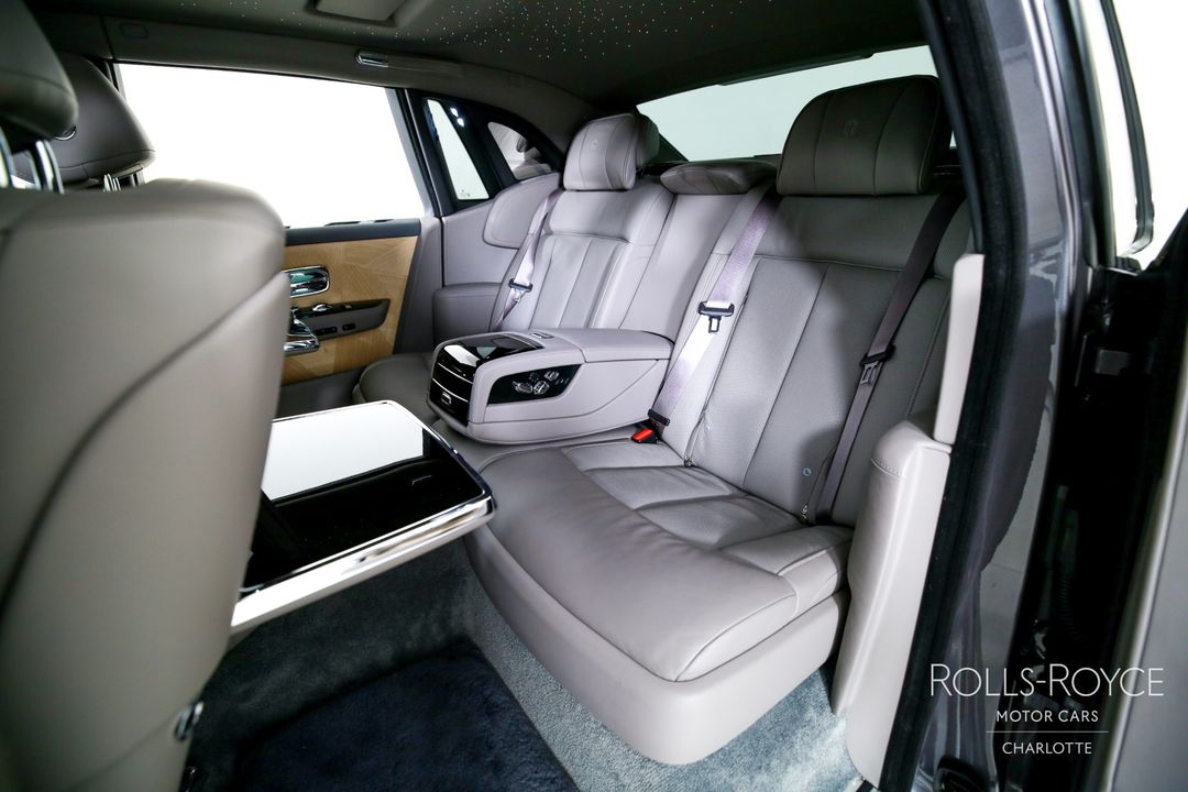 2025 Rolls-Royce Phantom