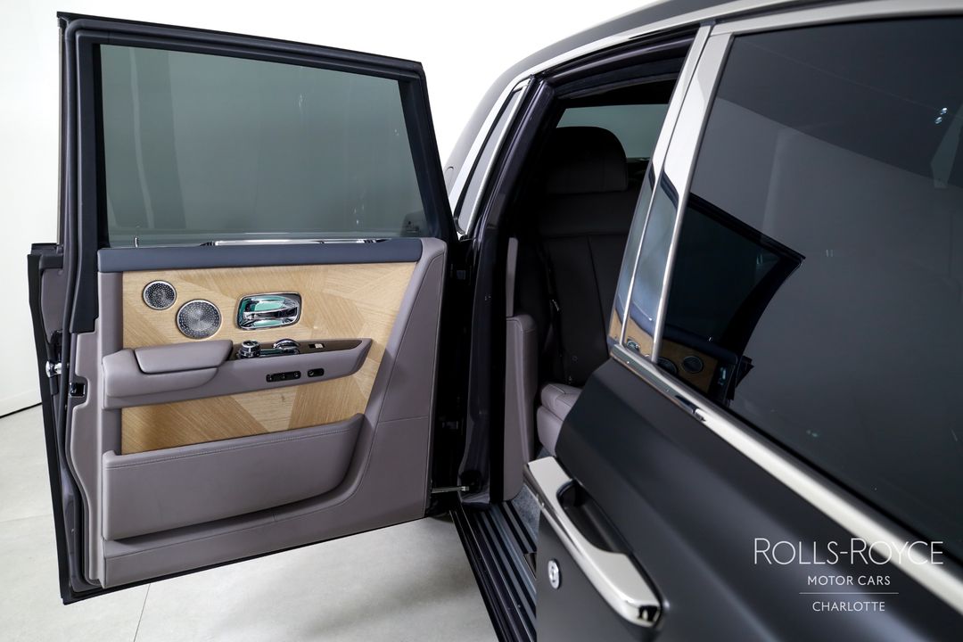 2025 Rolls-Royce Phantom