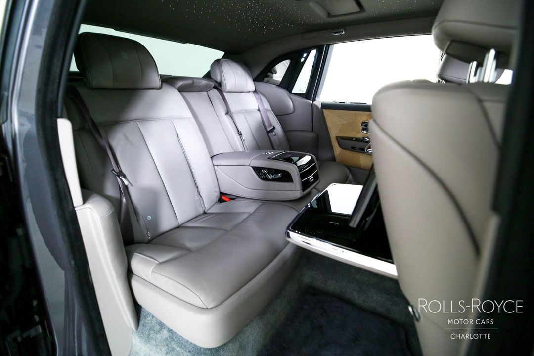 2025 Rolls-Royce Phantom