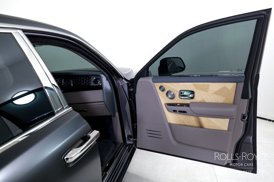 2025 Rolls-Royce Phantom