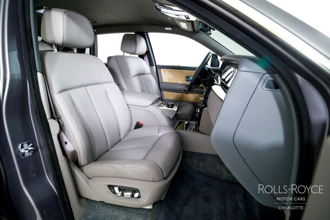 2025 Rolls-Royce Phantom