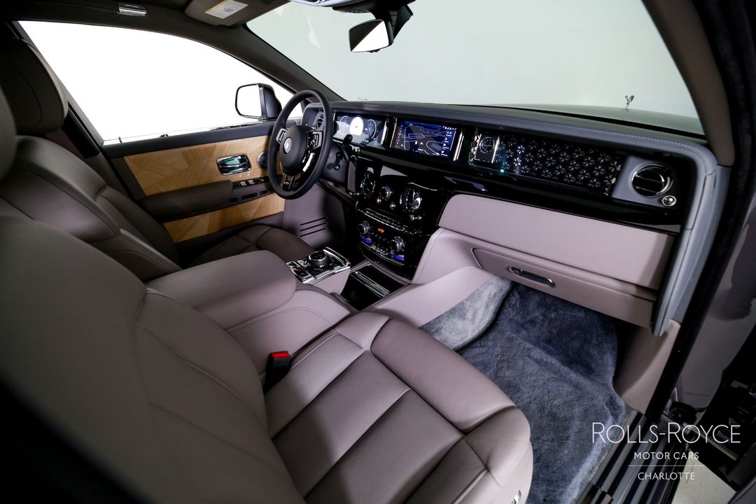 2025 Rolls-Royce Phantom