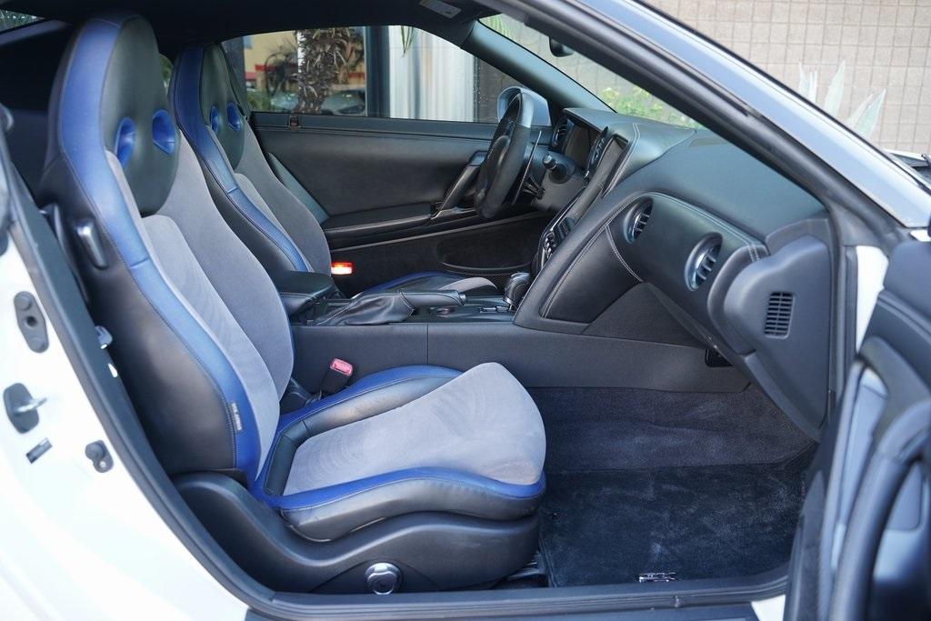 2014 Nissan GT-R