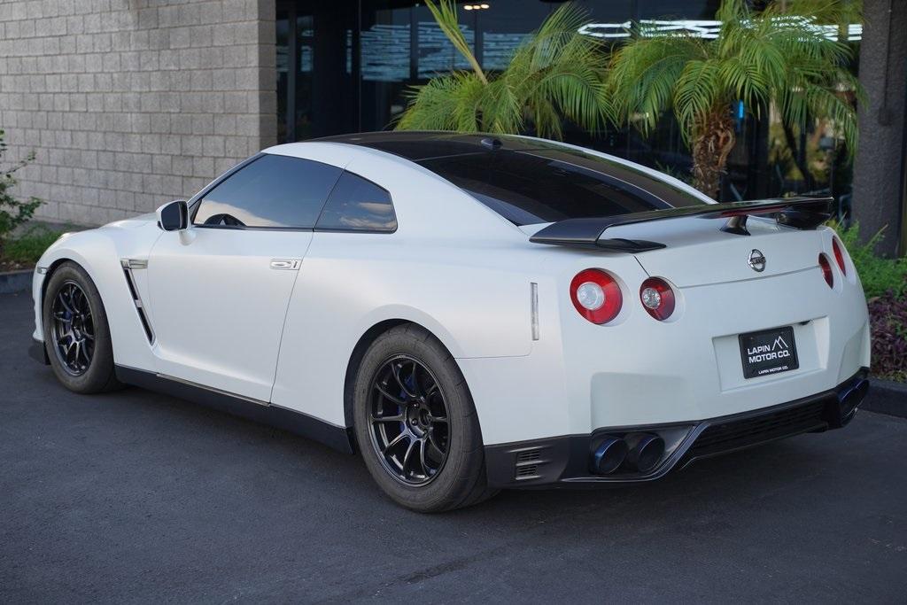 2014 Nissan GT-R