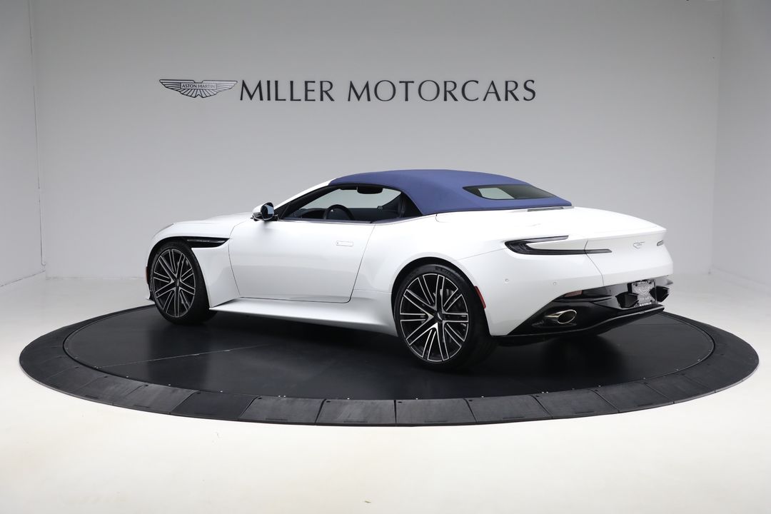 2024 Aston Martin DB12