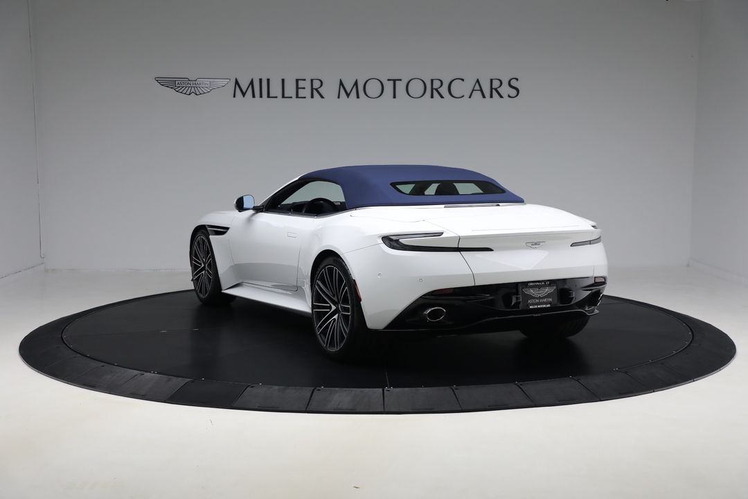 2024 Aston Martin DB12