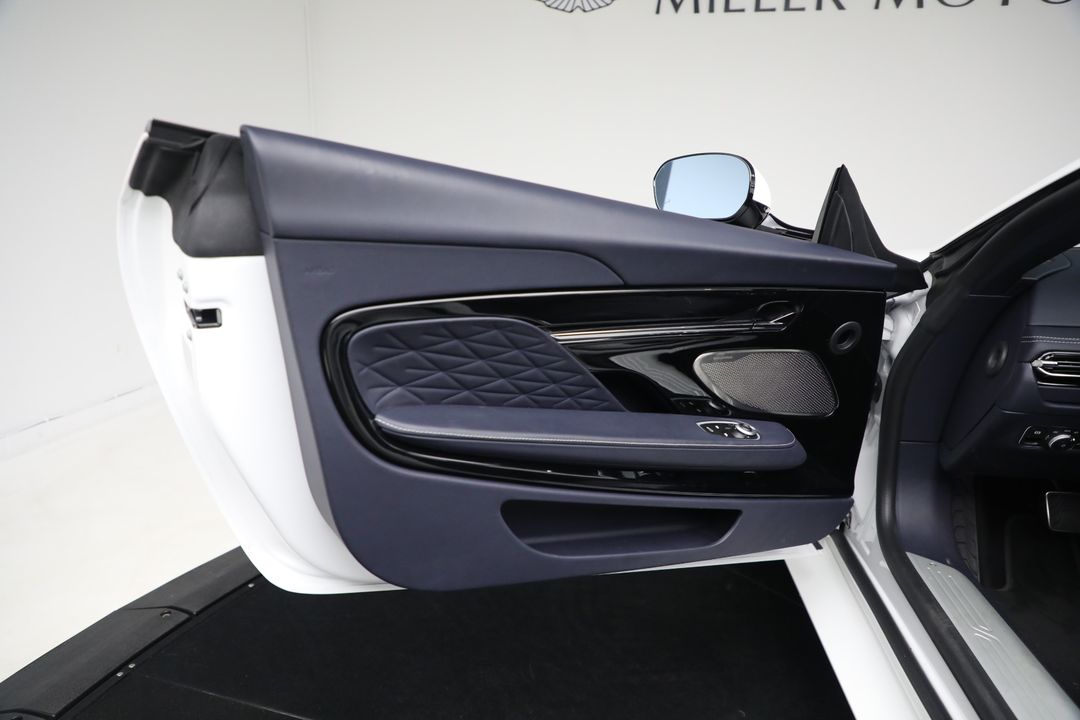 2024 Aston Martin DB12