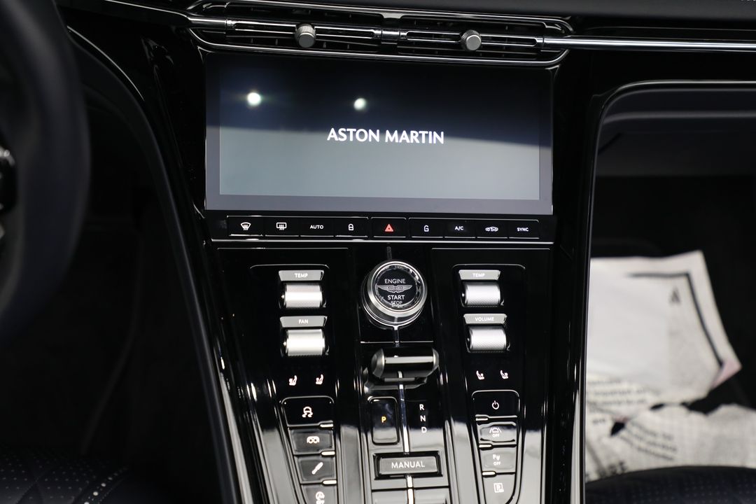 2024 Aston Martin DB12