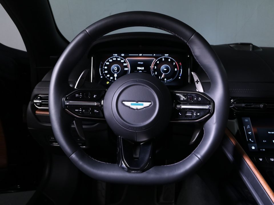2025 Aston Martin DB12