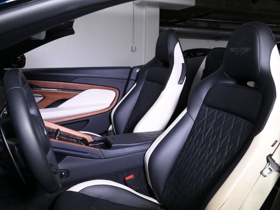 2025 Aston Martin DB12