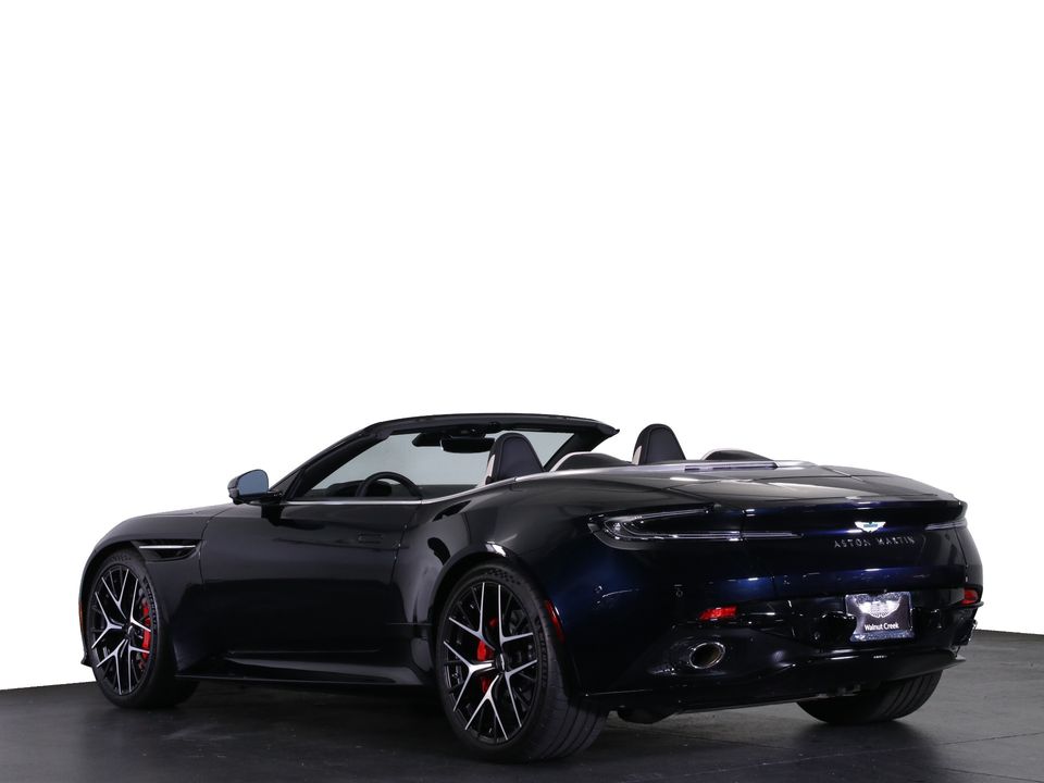 2025 Aston Martin DB12