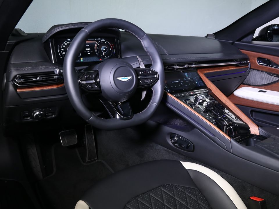 2025 Aston Martin DB12
