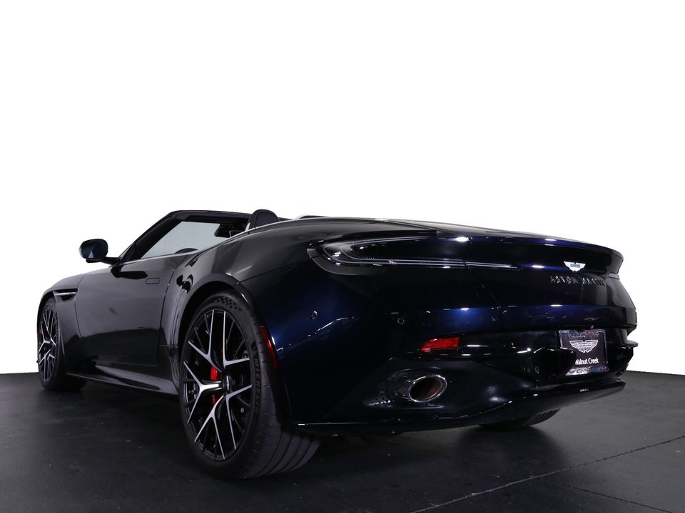 2025 Aston Martin DB12